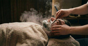 プロによるレザーシェービング